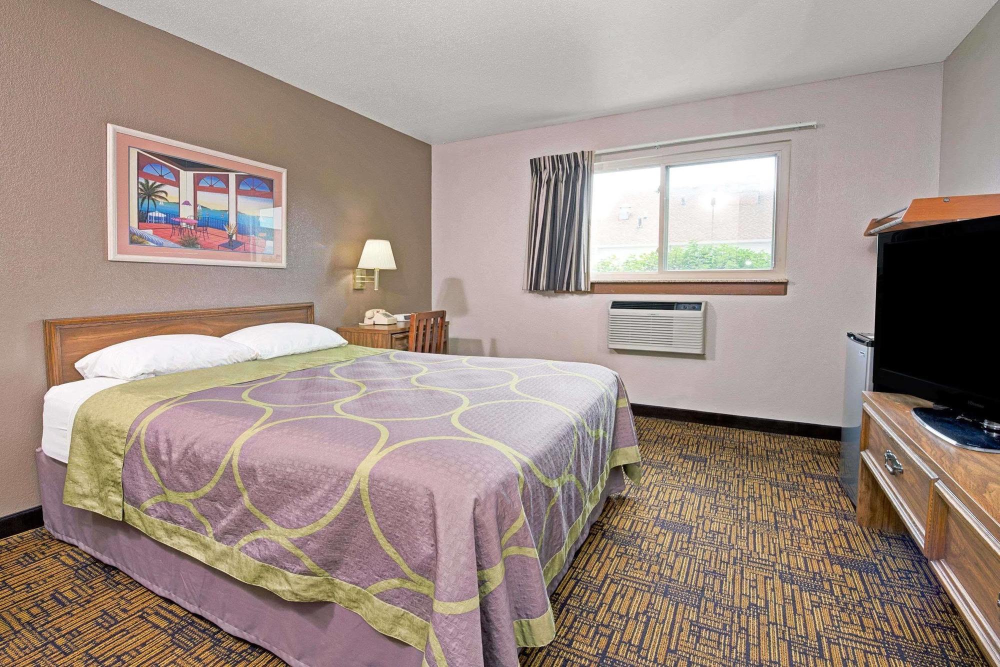 Super 8 By Wyndham Indianapolis Emerson Eksteriør billede